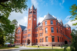 A redbrick building on Gettysburg College's campus.